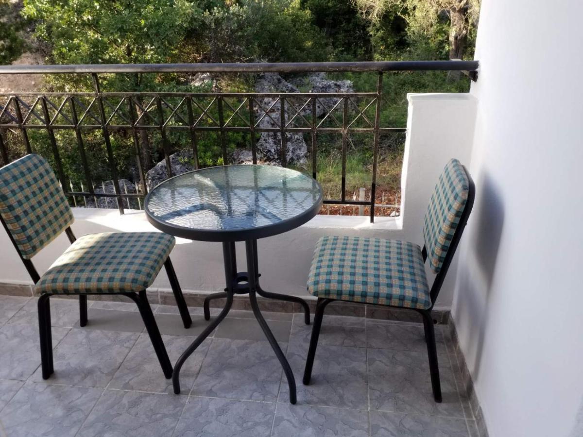 Sunset Viewhouse Habitación en casa particular Dhërmi